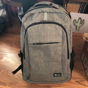 Raydem 17” Backpack w/ portable USB charger